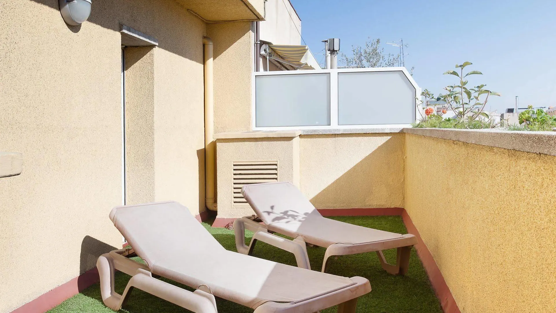 Aparthotel Silver Barcelona Hotel